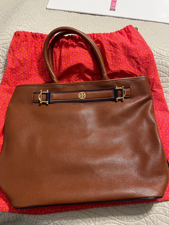 Tory Burch Handbags - Tory Burch Cognac Jardin Pebbled Leather Tote with Navy Trim